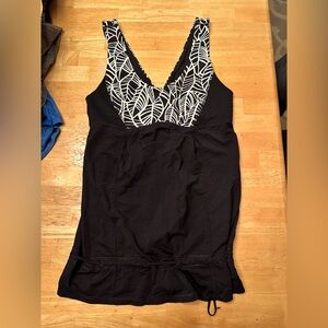 Lululemon tank top size 4
